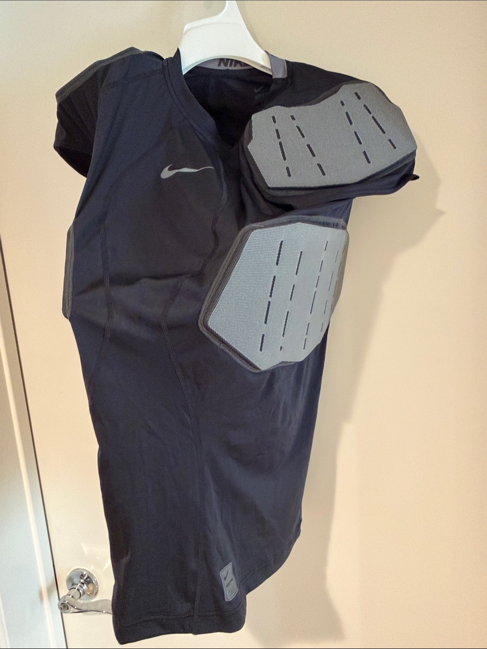 NWT Nike Black Compression Shirt with Gray Protective Pads men’s Large